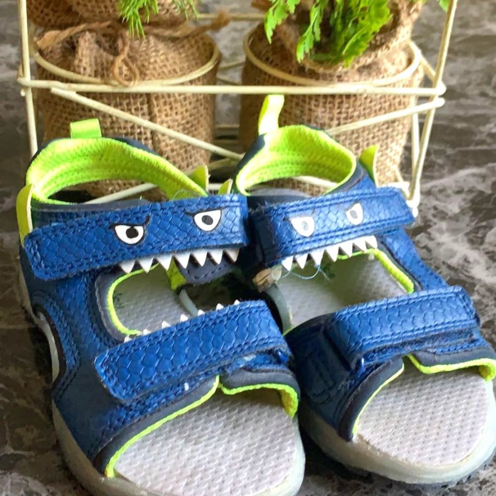 toddler light up shoes